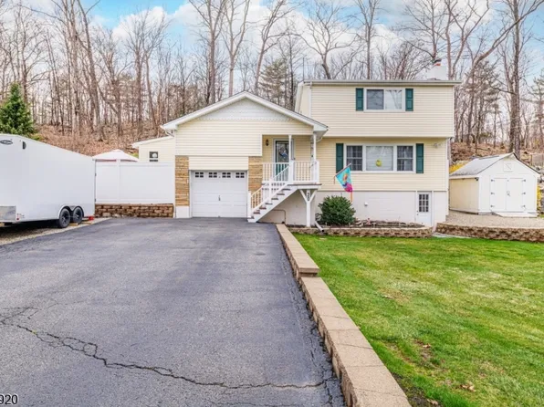 20 Baldwin Dr, West Milford Twp., NJ 07480