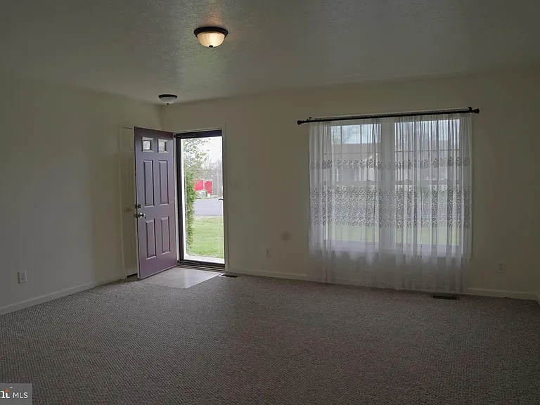 122 Sinker Dr — Photo 2