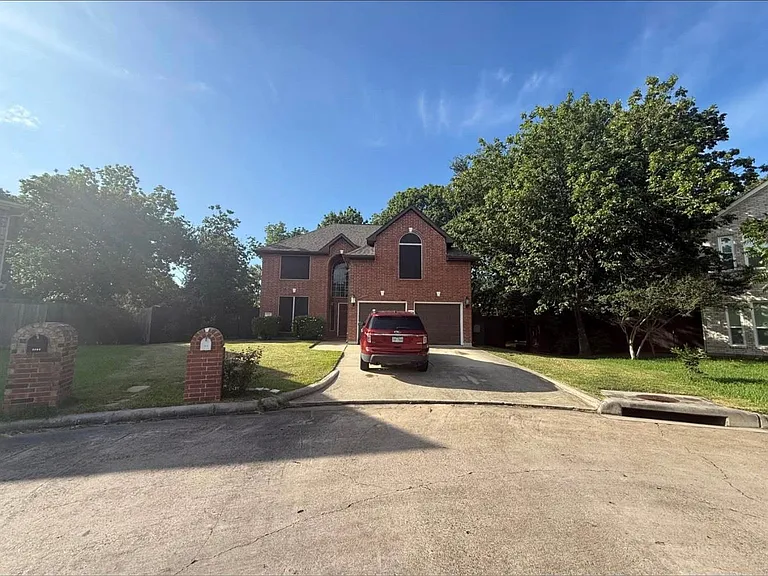 3618 Windhill Ln — Photo 1