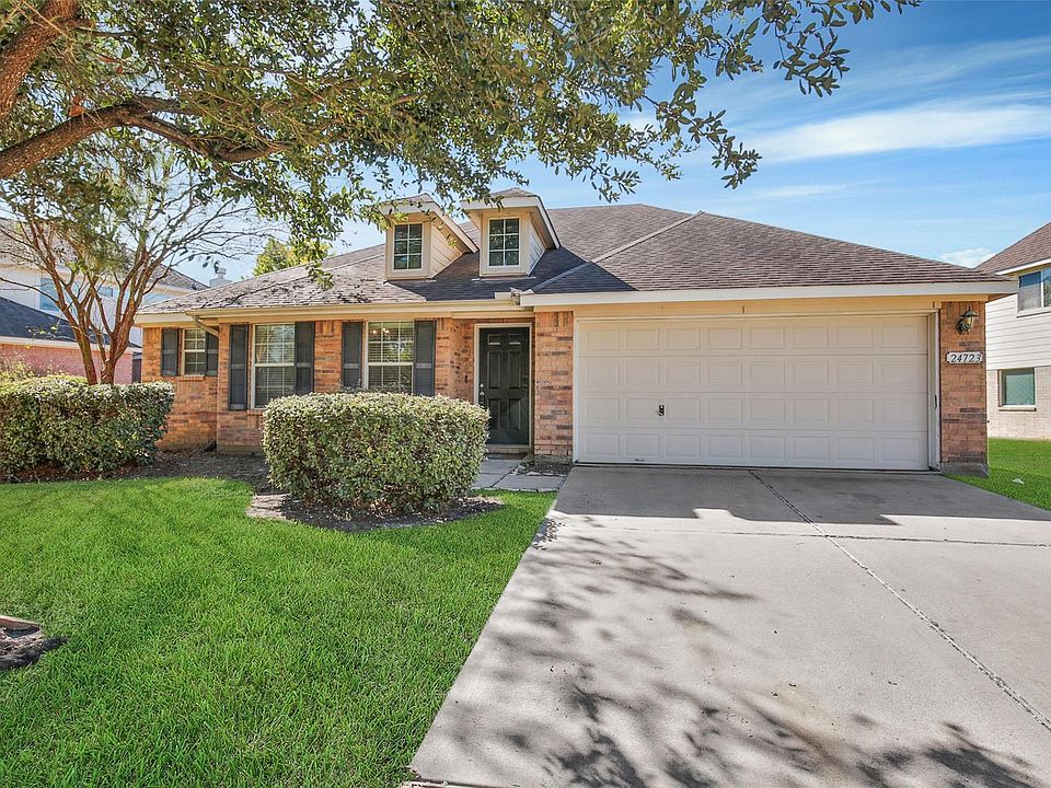 1st image of 24723 Cobble Canyon Ln