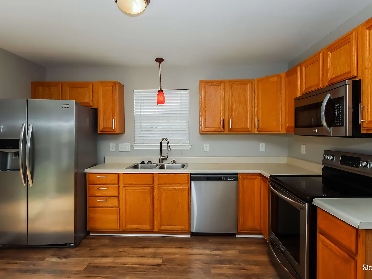 3 bed, 2.5 bath, 1508 sqft, $1,935 — Photo 4