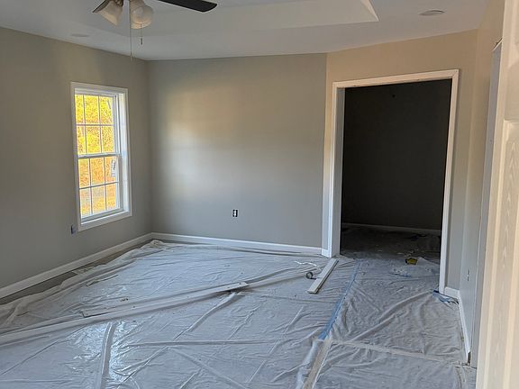 3rd image of 330 Lennox Rd