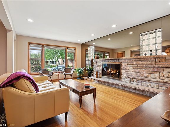 2nd image of 7517 W Carmen Ave