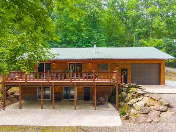 231 Cedar Creek Farm Rd, Tuckasegee, NC 28783