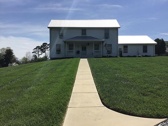 2nd image of 250 Park Ln