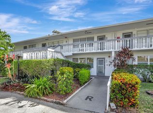 312 Oakridge R #312, Deerfield Beach, FL 33442