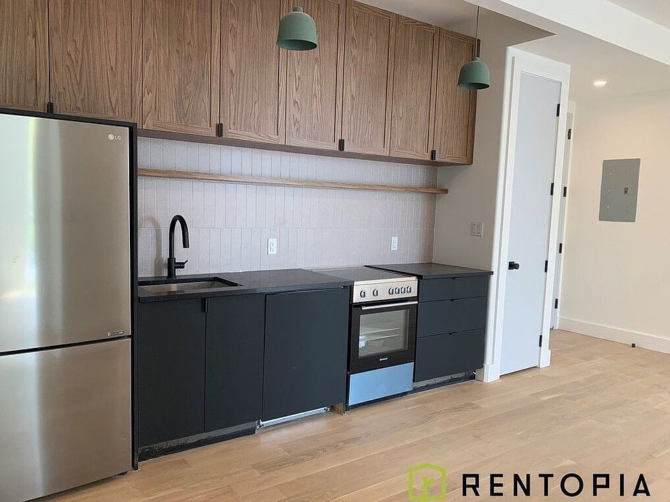 1st image of 420 Tompkins Ave #505
