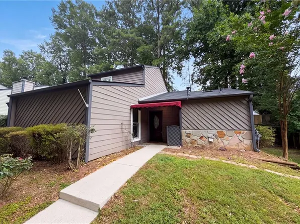 282 Toweridge Dr, Marietta, GA 30064
