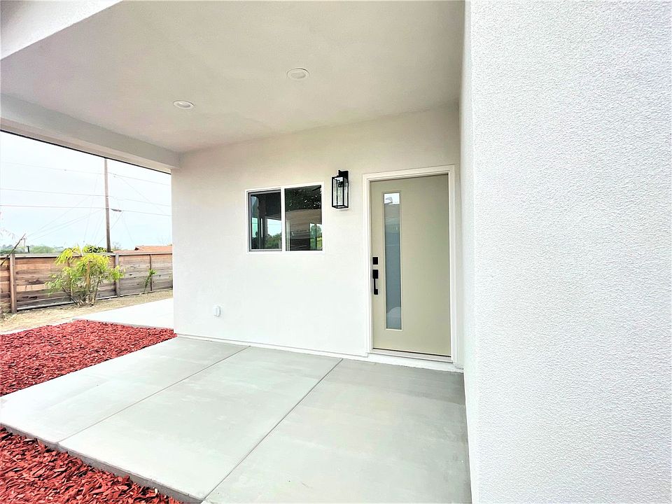 1st image of 325 Camelot Dr #A