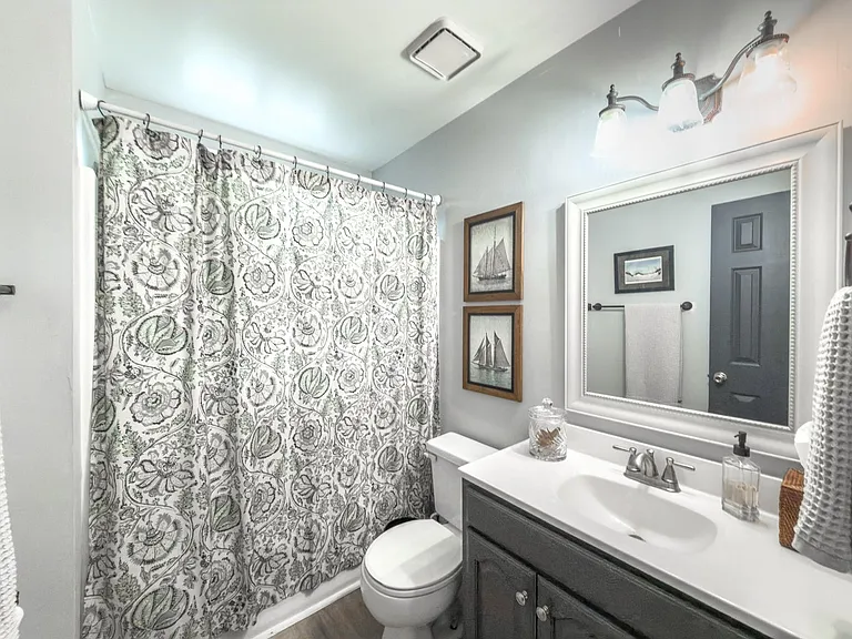 202 Gibbon Ct — Photo 18