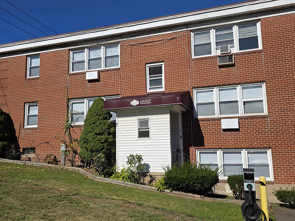 237 Forest Rd #9