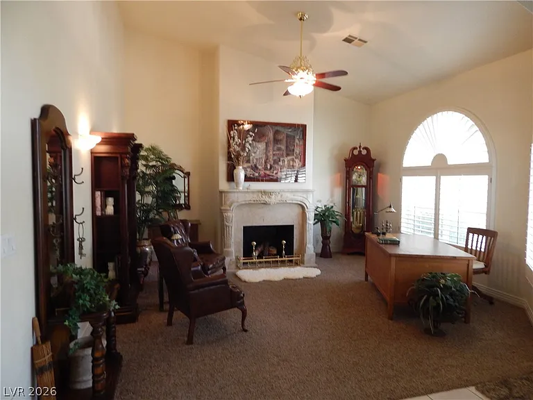 1320 Crystal Valley Dr — Photo 3