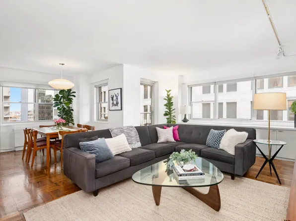 70 East 10th Street image 2 of 9