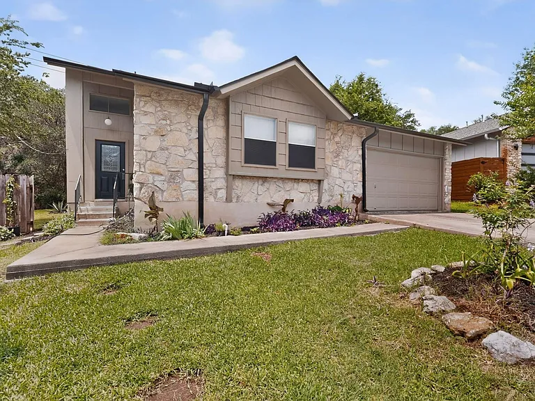 3403 Burliegh Cv — Photo 3