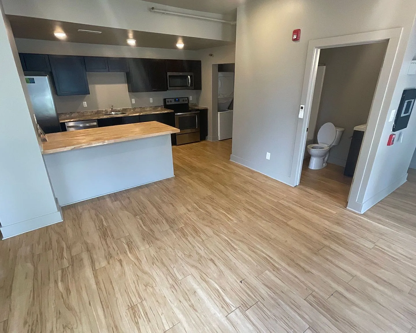 425 North Walnut Street — Photo 4