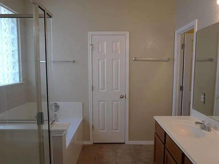 26610 Sparrow Rdg — Photo 16