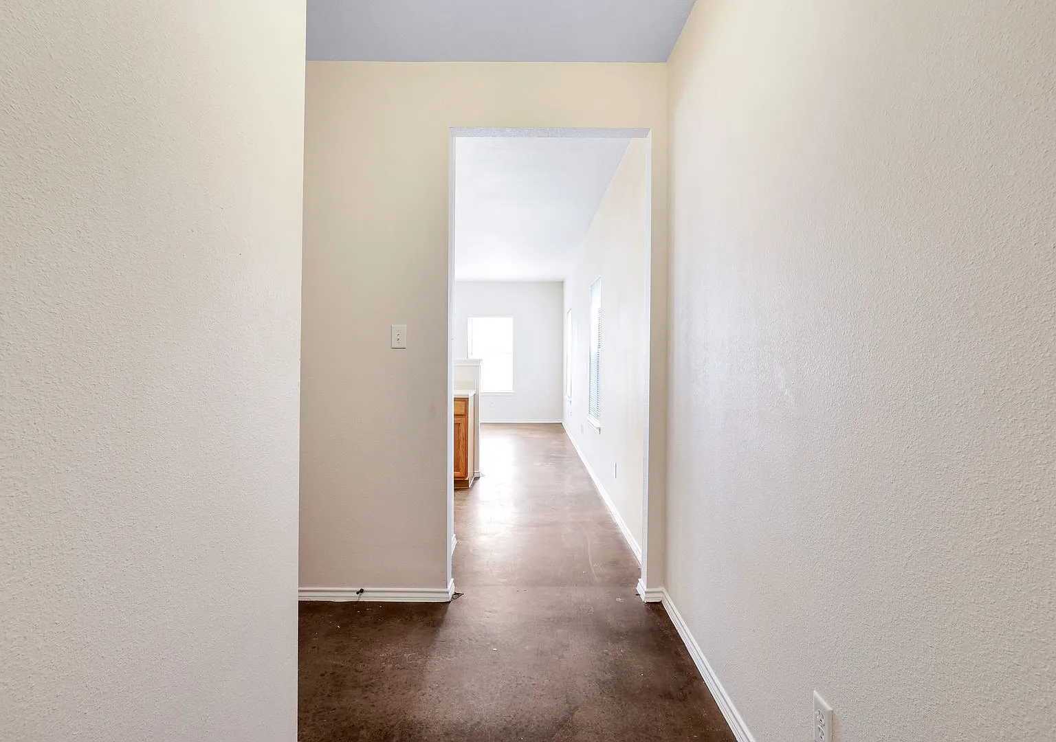 5815 Golf Bend — Photo 4