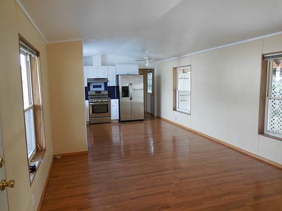 3rd image of 455 9th St NE Unit 7