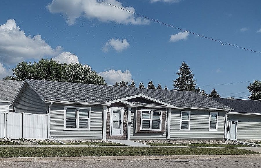 702 1st St NE, Devils Lake, ND 58301 Zillow