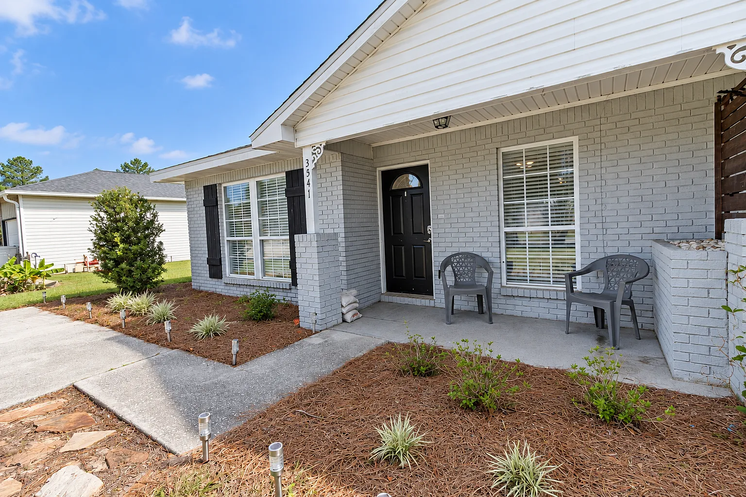2 bed, 1095 sqft, $1,600 — Photo 2