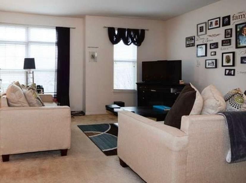 1st image of 3389 Kentshire Cir