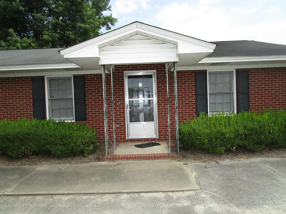211 W Hampton Ave