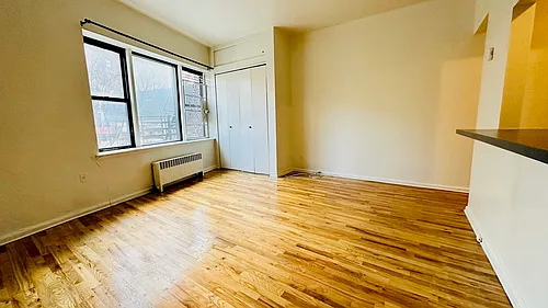 2731 Broadway #2D Photo 1