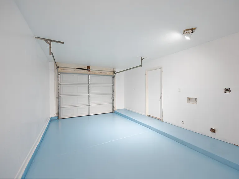7351 W Oregon Ave — Photo 15