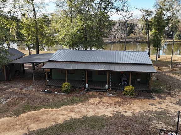 3rd image of 915 Sand Island Dr