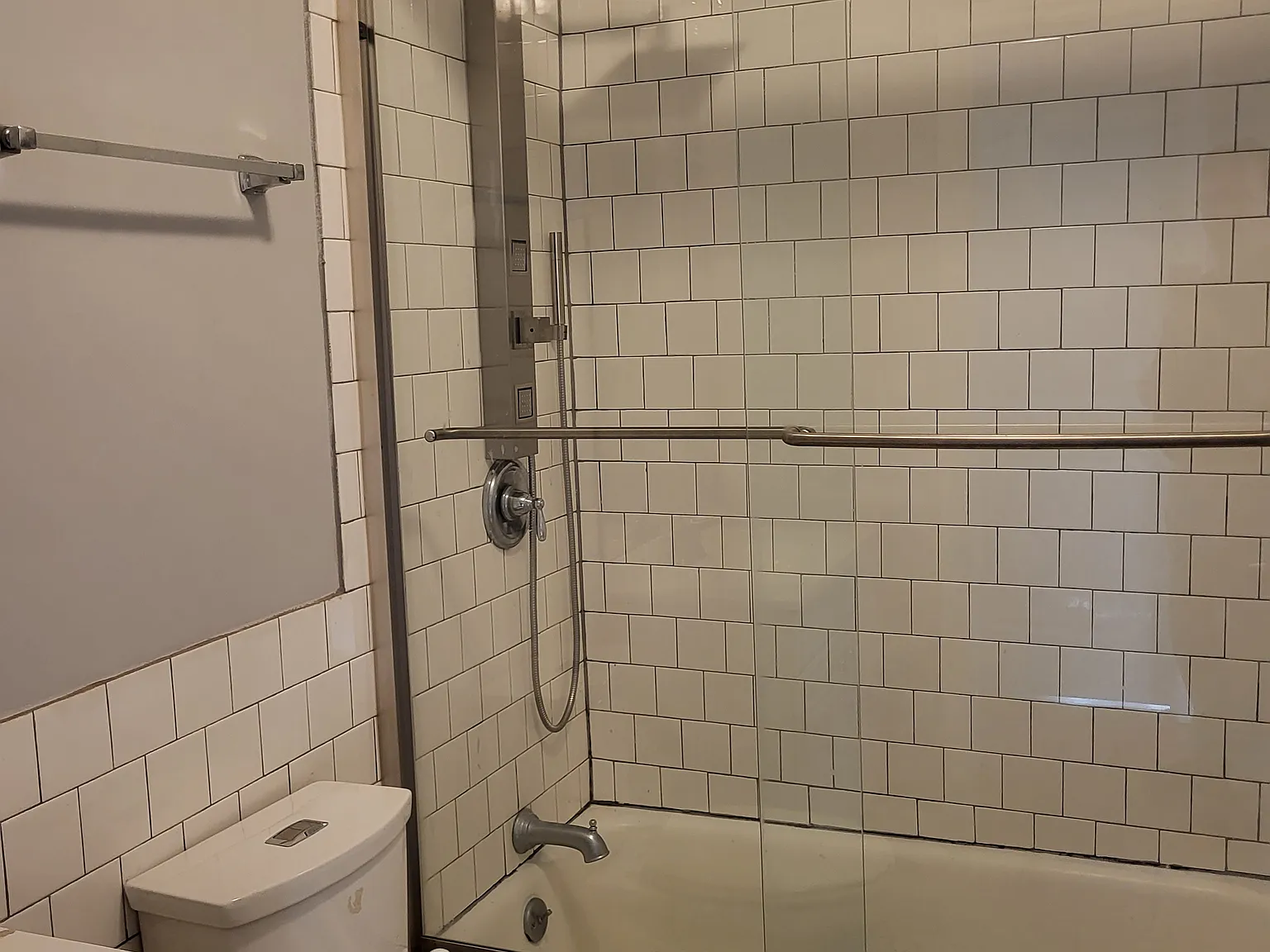 3 bed, 1008 sqft, $1,800 — Photo 4