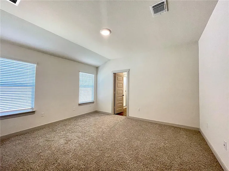 110 Krause Springs Dr — Photo 17