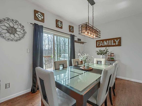 3rd image of 40 Seeley Bull St #1