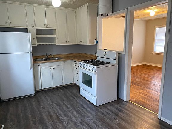 3rd image of 5206 N Dawson Dr