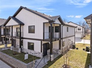 9921 W 88th St, Overland Park, KS 66212