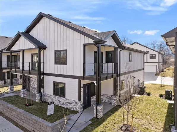 9921 W 88th St, Overland Park, KS 66212