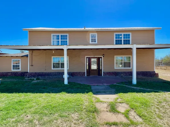 402 E NUECES ST, Crystal City, TX 78839
