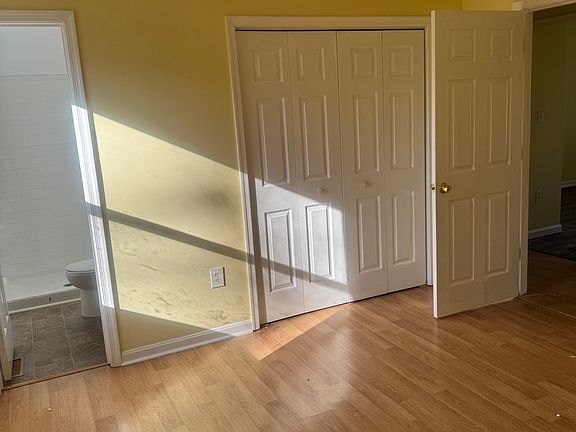 5th image of 10111 Stanley Ct