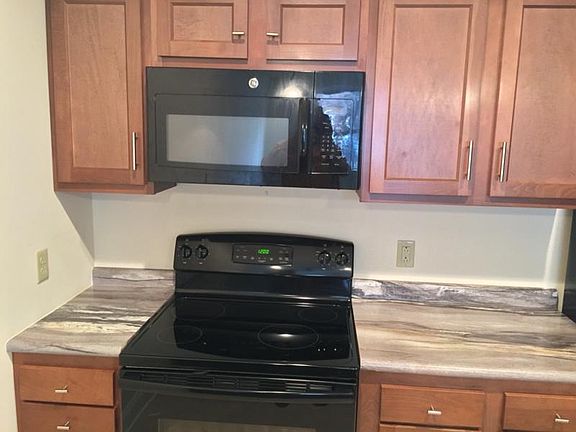 5th image of 502 Dickinson St