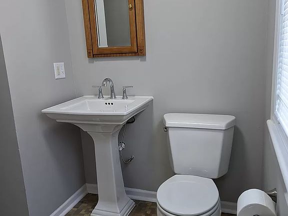 5th image of 3846 Cedar Ave S