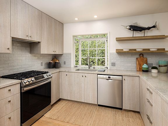 5th image of 1291 Byrnes Ln