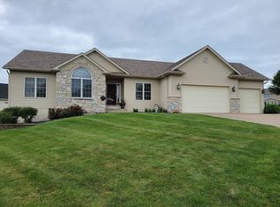5509 Joshua St, Bettendorf, IA 52722