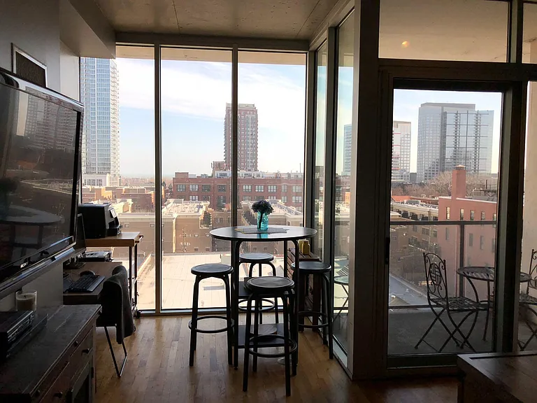 1720 S Michigan Ave #705 — Photo 3