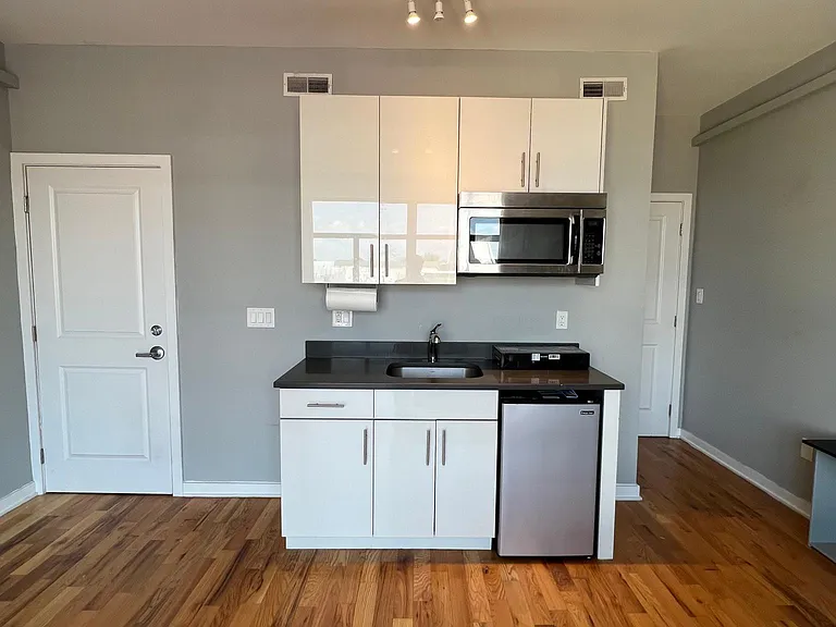 535 Budd St #D3 — Photo 7