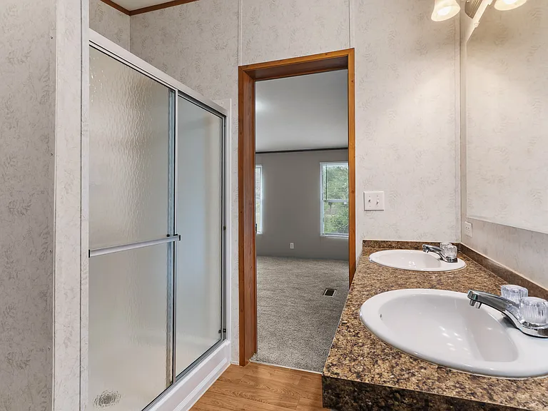 156 County Road 1304 — Photo 23