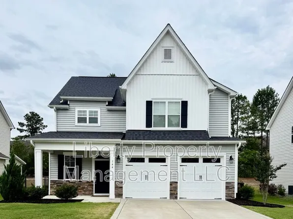 144 Kensington Dr, Spring Lake, NC 28390
