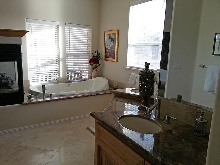 master bath, double sinks, soaking tub, shower