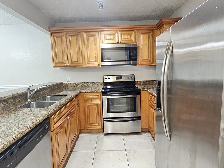 1700 Windorah Way #A — Photo 4