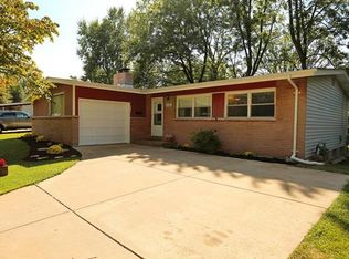 3331 Lansing Dr, Saint Ann, MO 63074