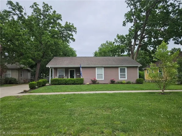 727 S Sycamore St, Ottawa, KS 66067