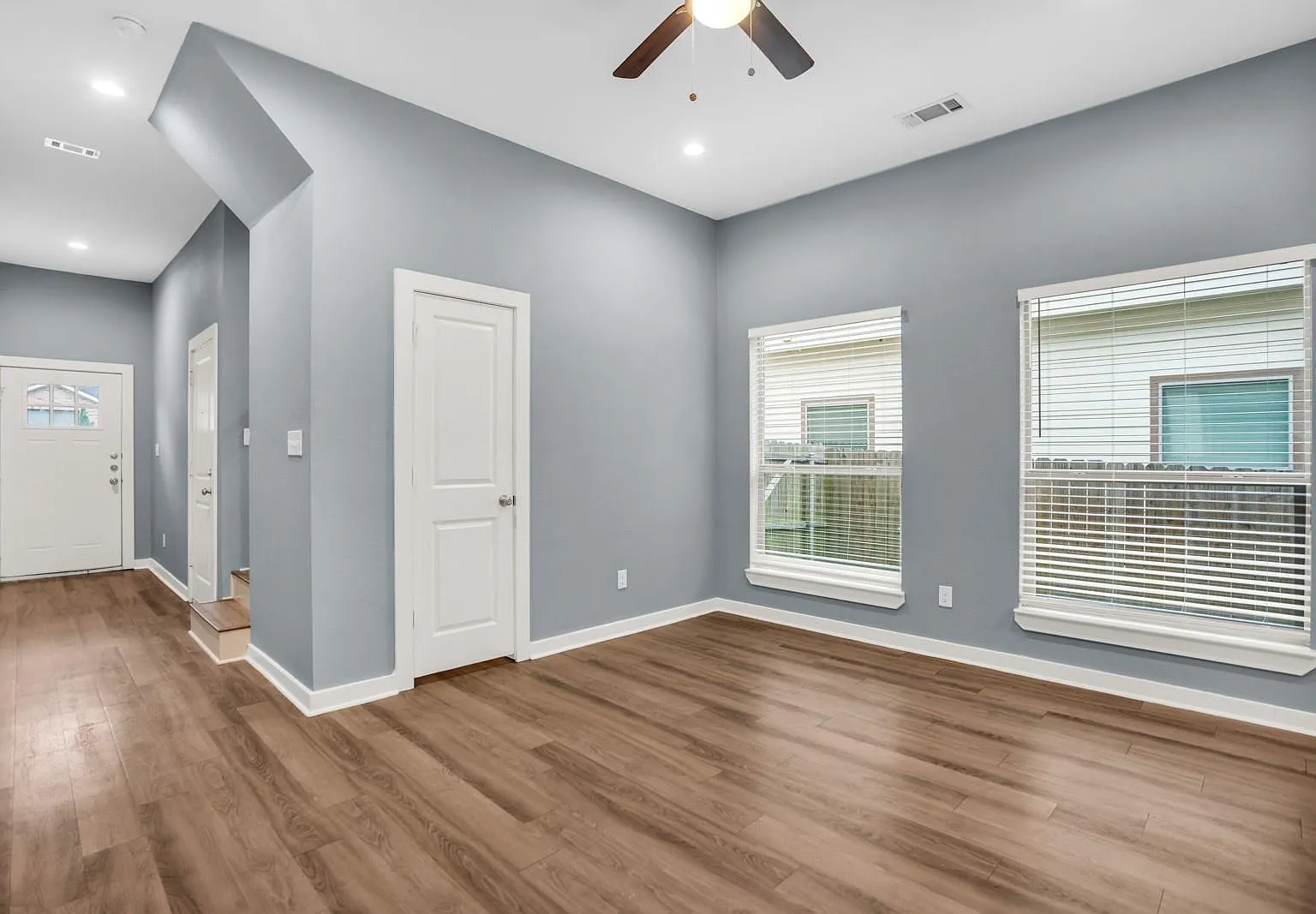 3 bed, 2.5 bath, 1394 sqft, $1,750 — Photo 4